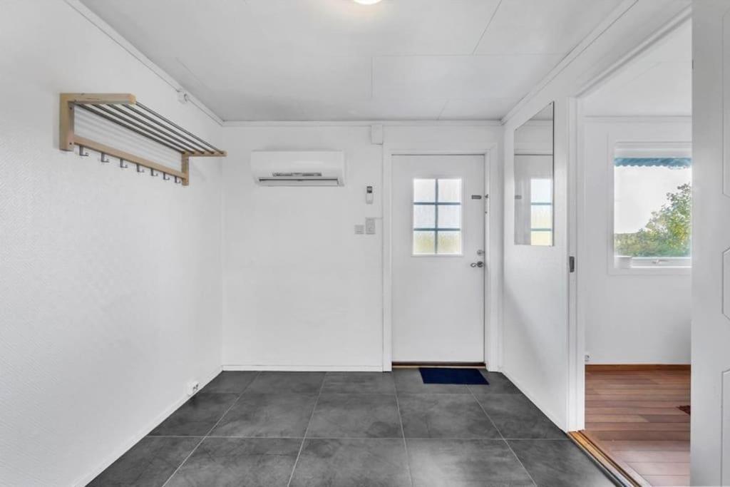 Romslig Og Fin Leilighet 17 Min Til Kristiansand Centrum Nodeland Екстер'єр фото